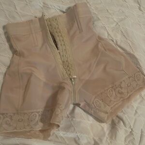 Butt lifting shorts